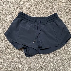 Lululemon Hotty Hot Short 2.5 inch - Black